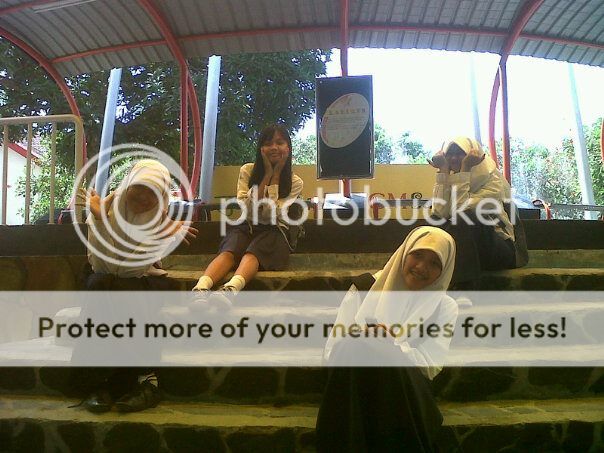  photo ayu4_zpse2561462.jpg