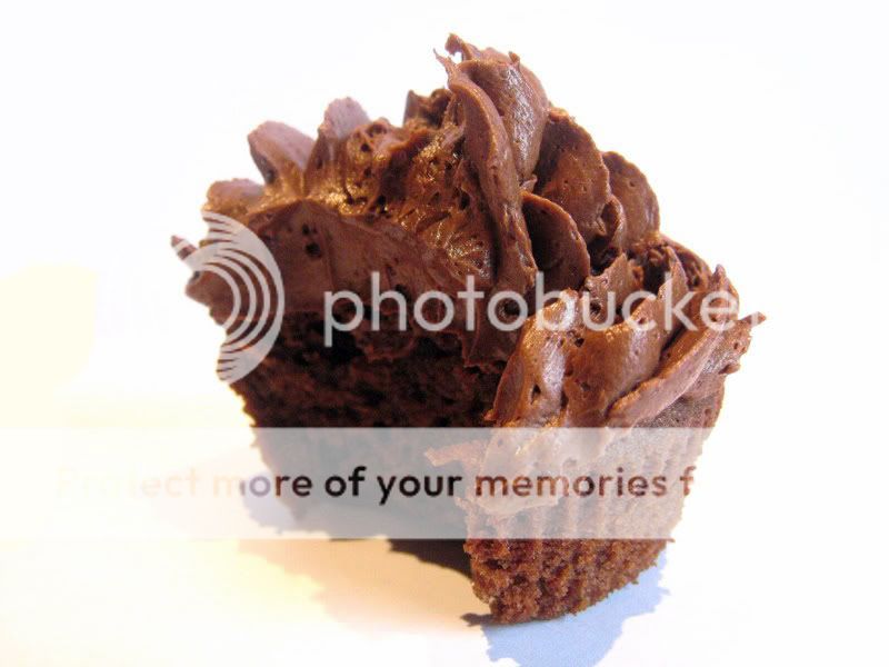 http://i996.photobucket.com/albums/af84/Liens28/Cupcakes/IMG_0486.jpg