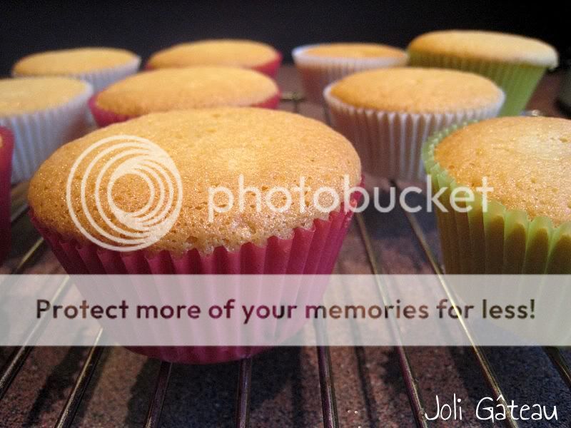 http://i996.photobucket.com/albums/af84/Liens28/Cupcakes/IMG_0694.jpg