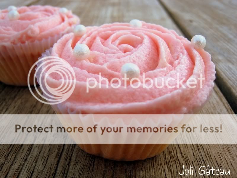 http://i996.photobucket.com/albums/af84/Liens28/Cupcakes/IMG_1666.jpg