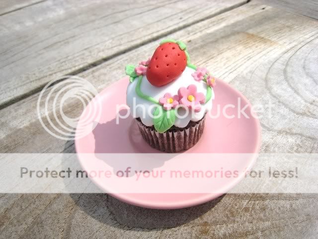 http://i996.photobucket.com/albums/af84/Liens28/Cupcakes/IMG_8110.jpg?t=1272208682