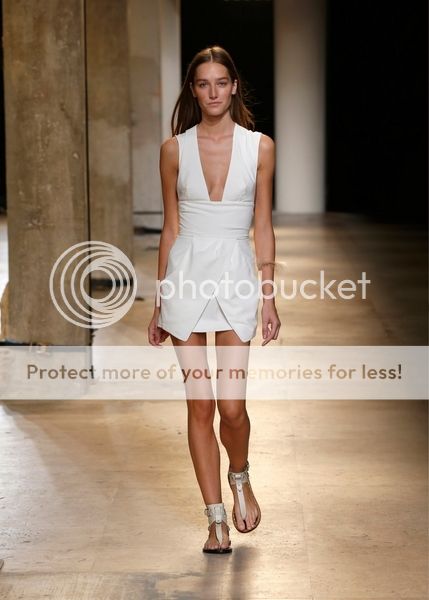 photo IsabelMarant-springsummer 2015runway-06.jpg