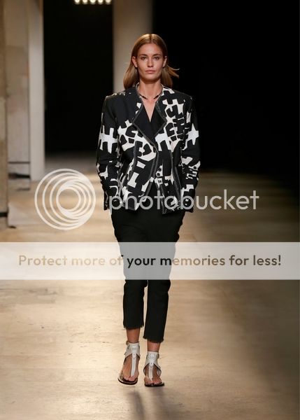 photo IsabelMarant-springsummer 2015runway-07.jpg
